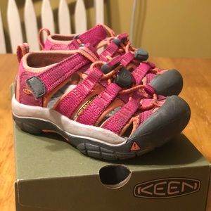 EUC Toddler Girl Keen Shoes-Size 8